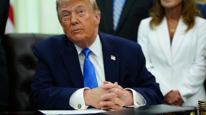 Trump se lanza otra vez contra México: Advierte que van por las drogas «que entran por tierra» y amaga con no renovar el T-MEC
