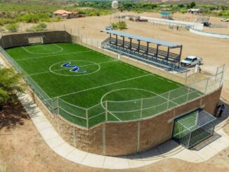 Inauguran en seccional de Guadalupe cancha de fútbol y arrancan ampliación de salones de usos múltiples
