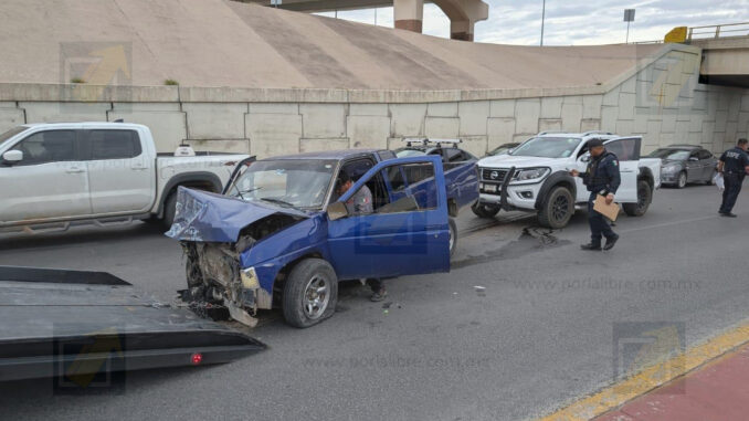 A exceso de velocidad ocasiona choque múltiple en el Juventud