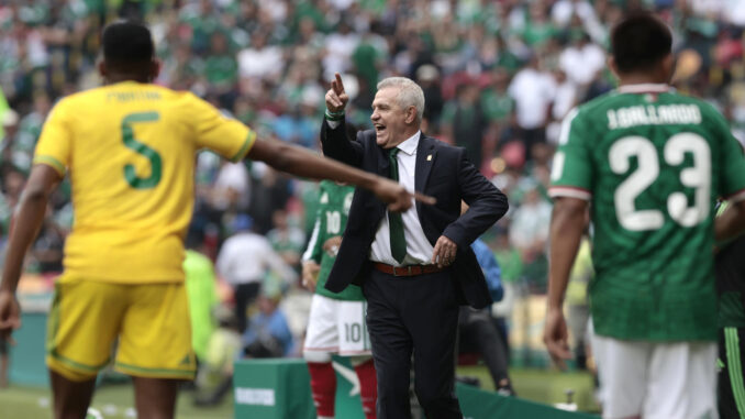 Aguirre afirma que escenario de inauguración de Mundial les pesó a algunos jugadores