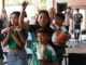 «Sufrimos juntos y ganamos juntos»: la afición mexicana desata la fiesta en Los Ángeles