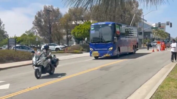 Irán aterriza en Estados Unidos con seguridad extrema para su debut mundialista