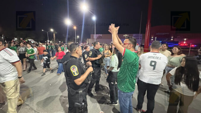 Desangelada afluencia en la glorieta de Pancho Villa por estrictos filtros de seguridad y restricción de aforo