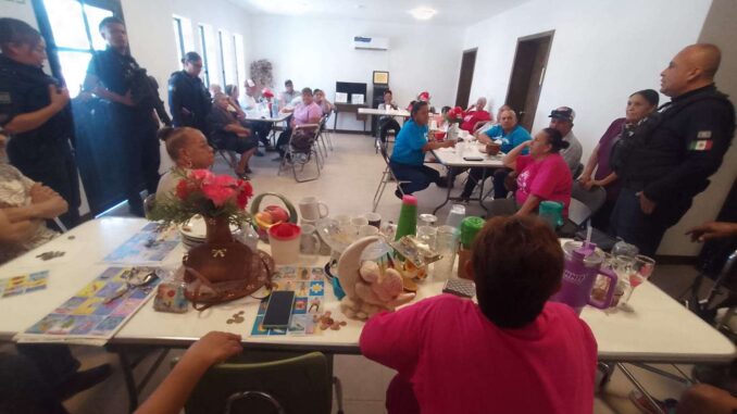 Fortalecen cultura de prevención entre adultos mayores