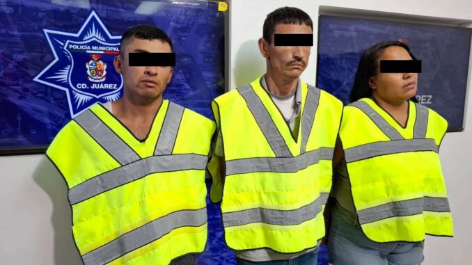 Detienen a asaltante y a dos de sus acompañantes