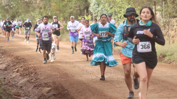 Cierra el Ultra Maratón de los Cañones con triunfos de corredores rarámuri
