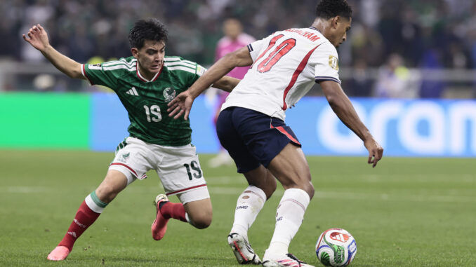 Video: Bellingham y su momento emotivo con Gilberto Mora