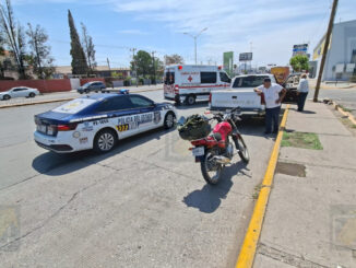 Motociclista resulta lesionado en choque contra camioneta en la Tecnológico