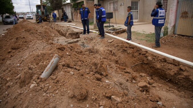 Avanza pavimentación de calle Río Grande; Marco Bonilla supervisa labores