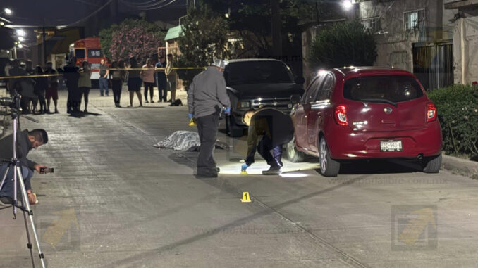 Sicarios en motocicleta ejecutan a hombre en colonia Nombre de Dios