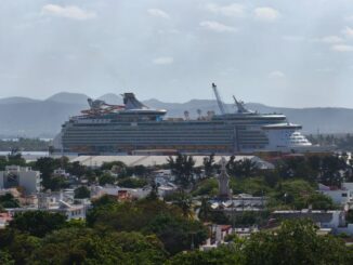 Arriba a Mazatlán el ‘Navigator of the Seas’ con más de 3 mil 700 turistas