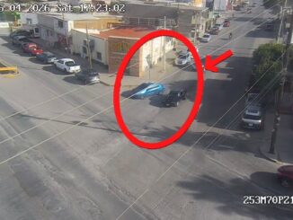 Policía Municipal detiene a hombre en vehículo con reporte de robo tras persecución