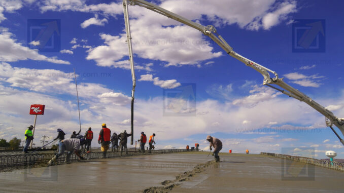 Paso Superior en carretera Chihuahua–Aldama y Fuerza Aérea con avance del 60%